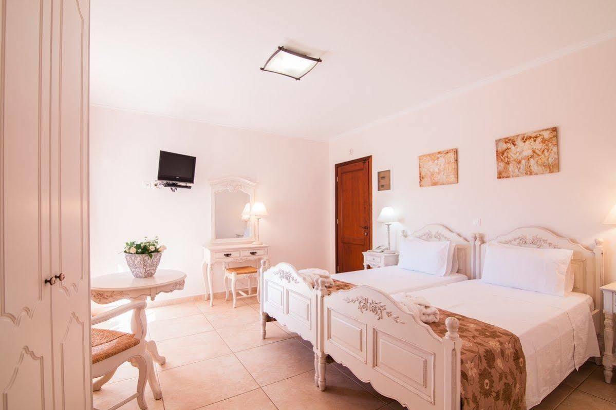Astron Hotel Karpathos Town  Exterior photo