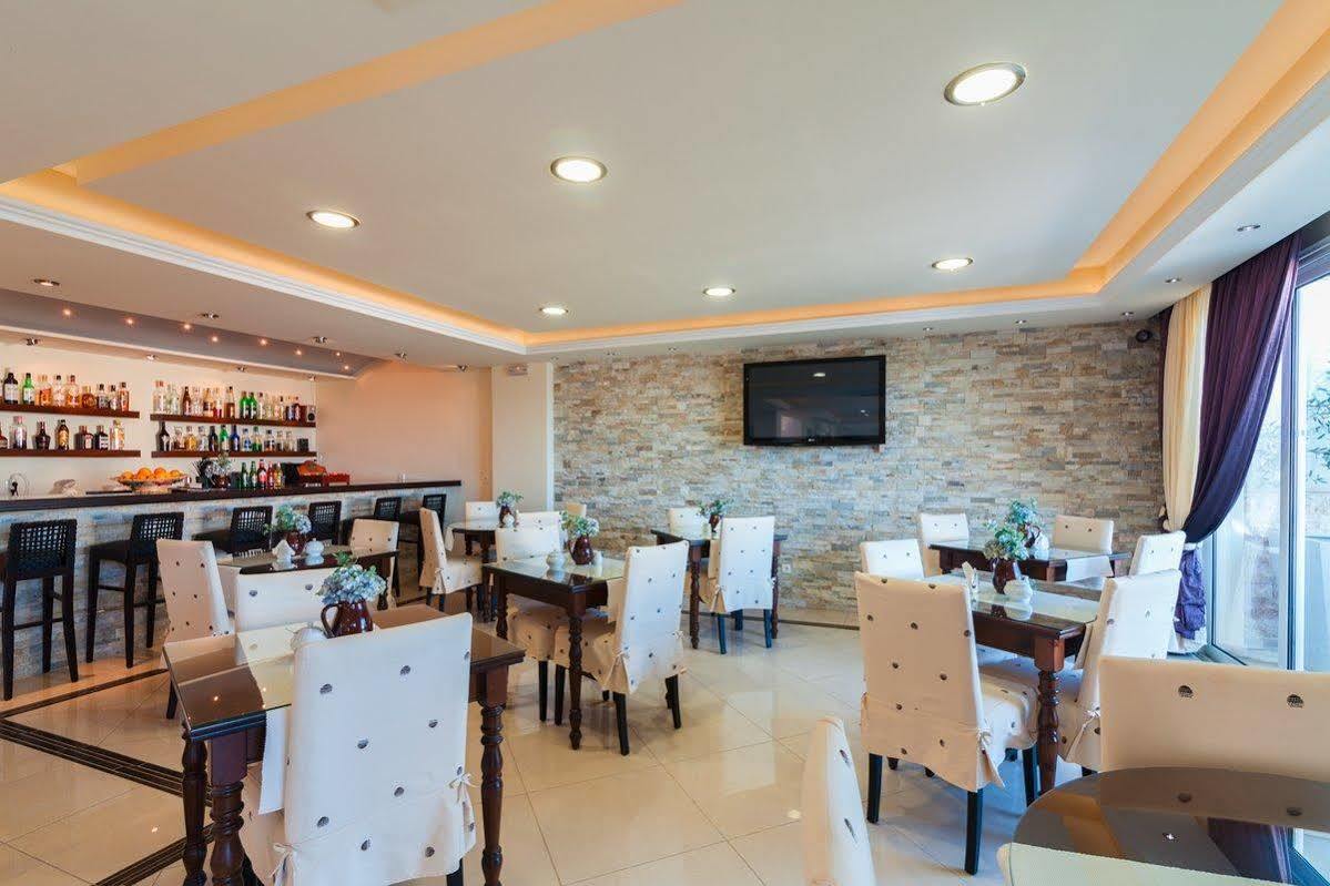 Astron Hotel Karpathos Town  Exterior photo